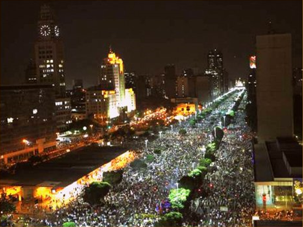 Av. Presidentes Vargas, Rio de Janeiro, 20 de junho de 2013